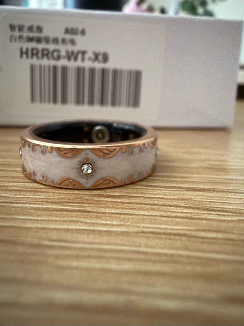 Halo Smart Ring in Black with Silver Inner Band - Picture 2 of 4
